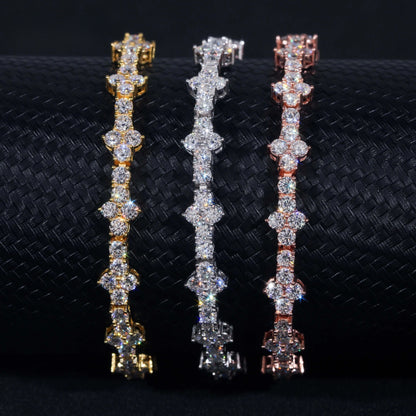 Pulsera tenis con cruz de diamantes de moissanita VVS